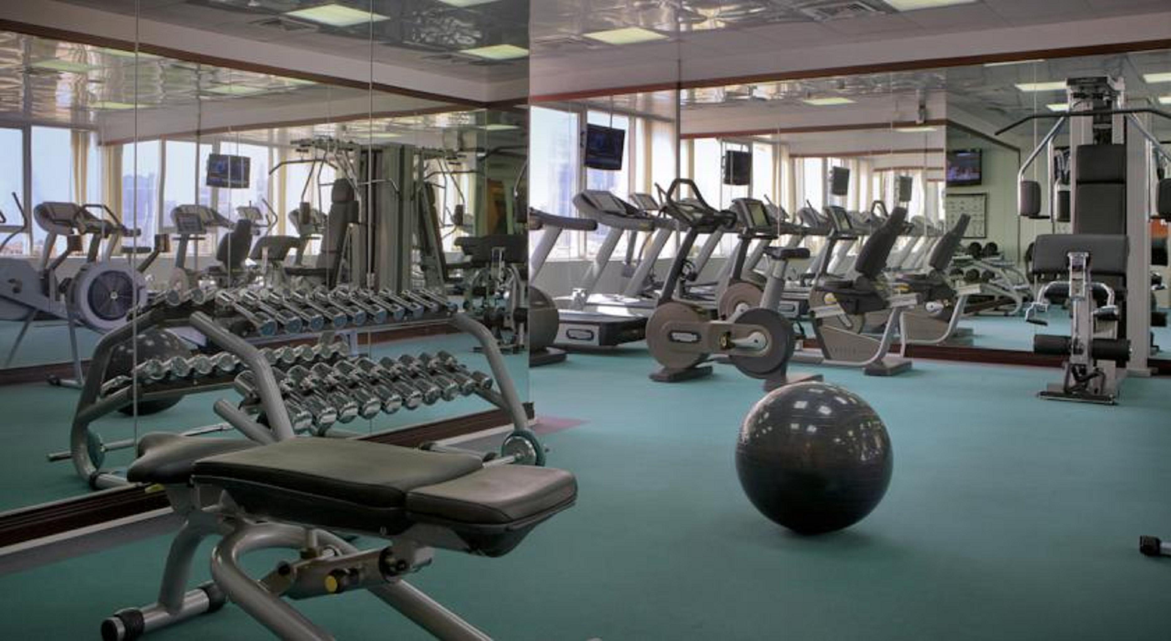 Jumeira Rotana - होटल