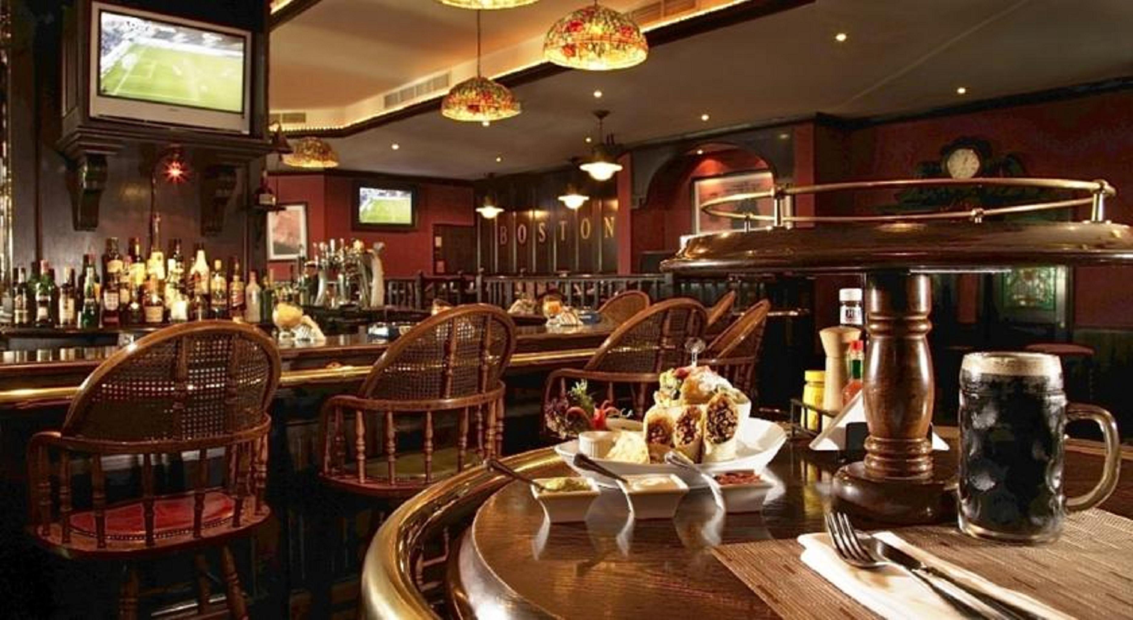 होटल Jumeira Rotana -