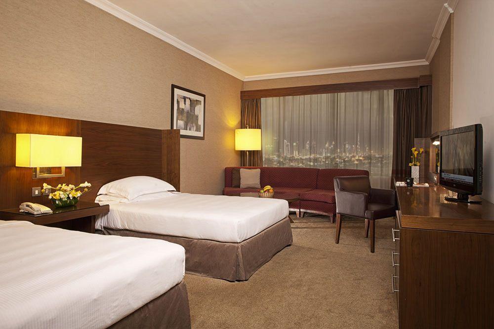 فندق جميرا روتانا 4*